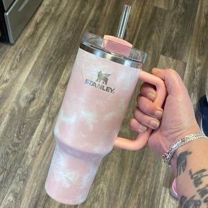 *LIMITED* Peach Tie-Dye Stanley Quencher 40 oz